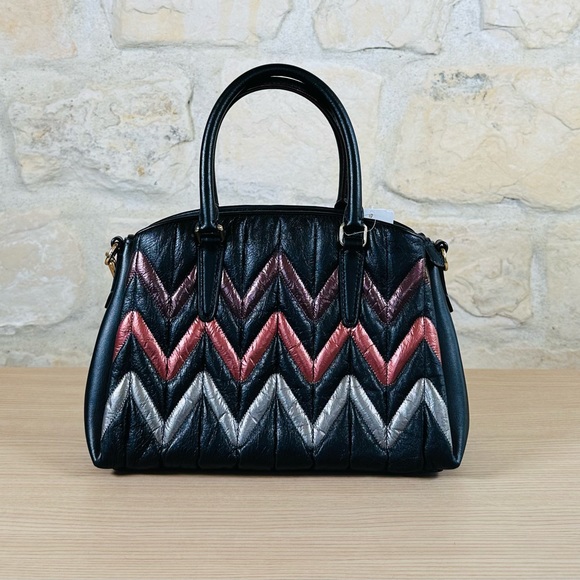 Coach - Picture 5 of 10